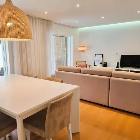 B - 4min Walk From Beach, Terrace Barra