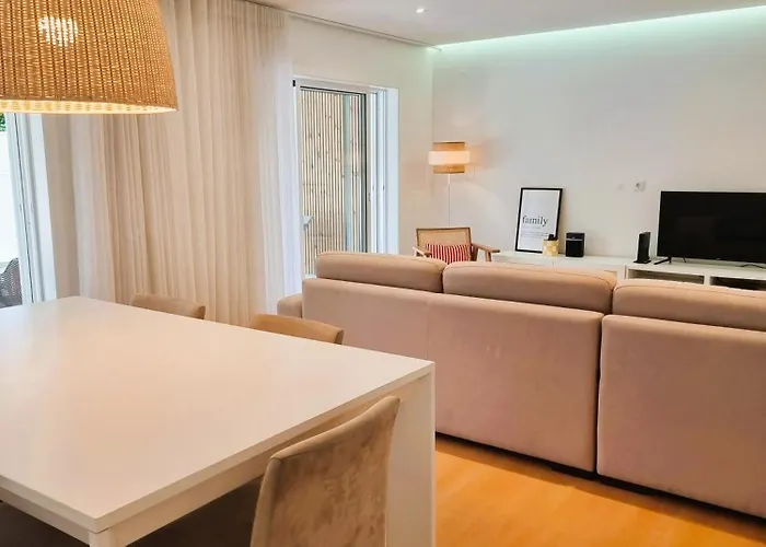 B - 4min Walk From Beach, Terrace Barra