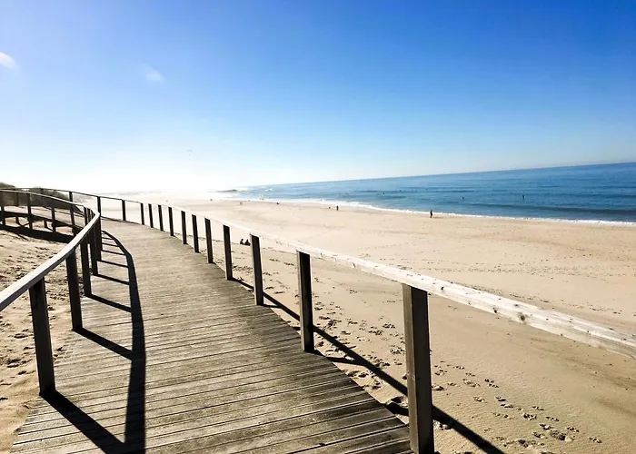 B - 4min Walk From Beach, Terrace