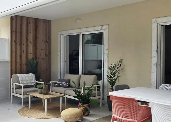 Appartamento B - 4min Walk From Beach, Terrace