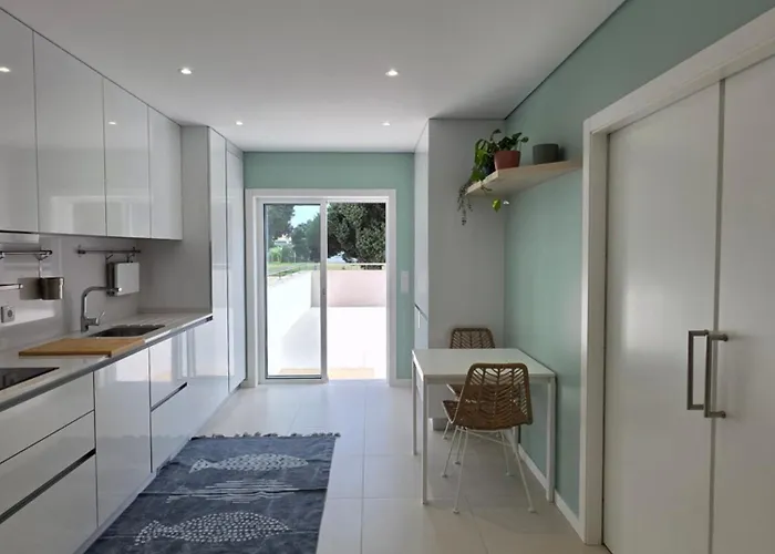 Appartamento B - 4min Walk From Beach, Terrace